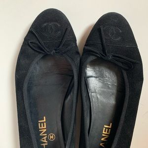 Vintage Chanel suede flats 38